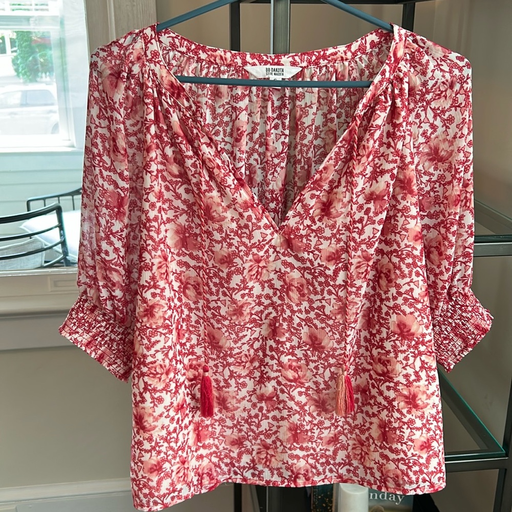 BB Dakota floral blouse